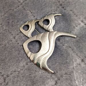 Vintage 80's Brushed Silvertone Unique 3 Tropical Fish Brooche